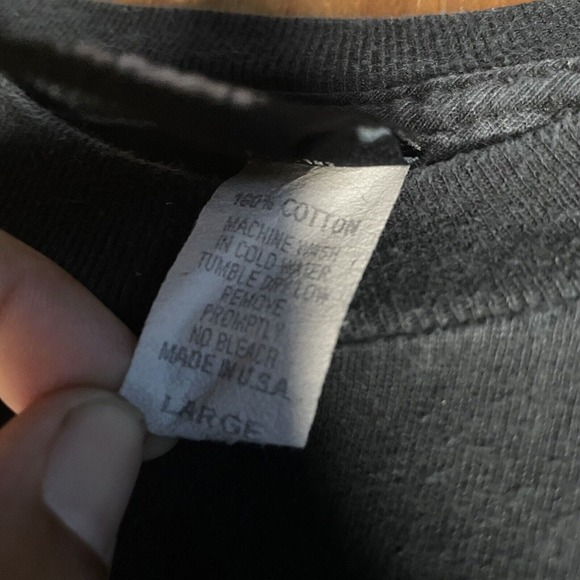 Vintage Etnies Skateboard T-Shirt Sz LG USA Black Graphic Rare Skull Tribal Red - Picture 4 of 5